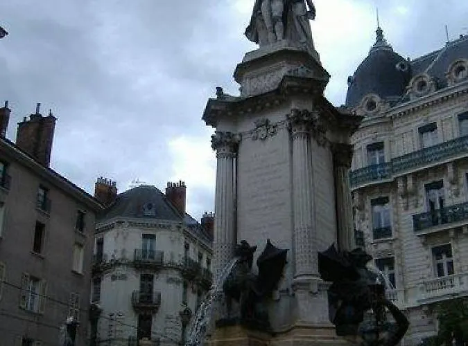 The Originals City, Gambetta,