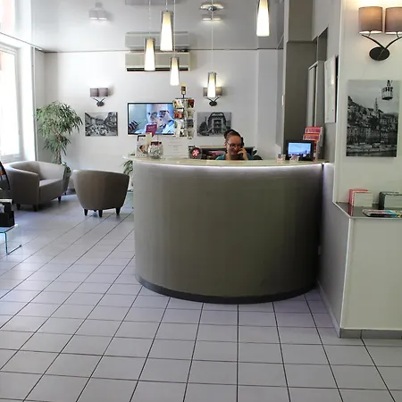 The Originals City, Gambetta, Hotell